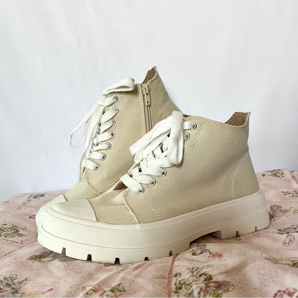 SODA Canvas Lug Sneakers